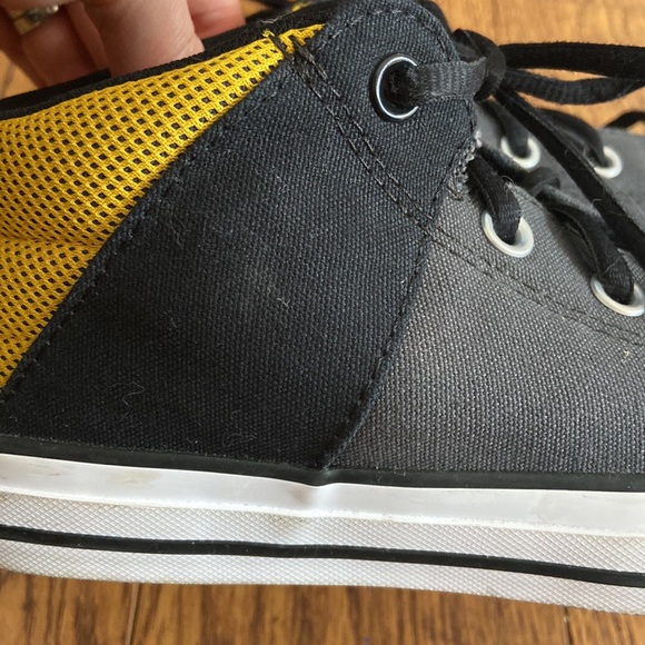 Converse size 4 - Picture 8 of 10